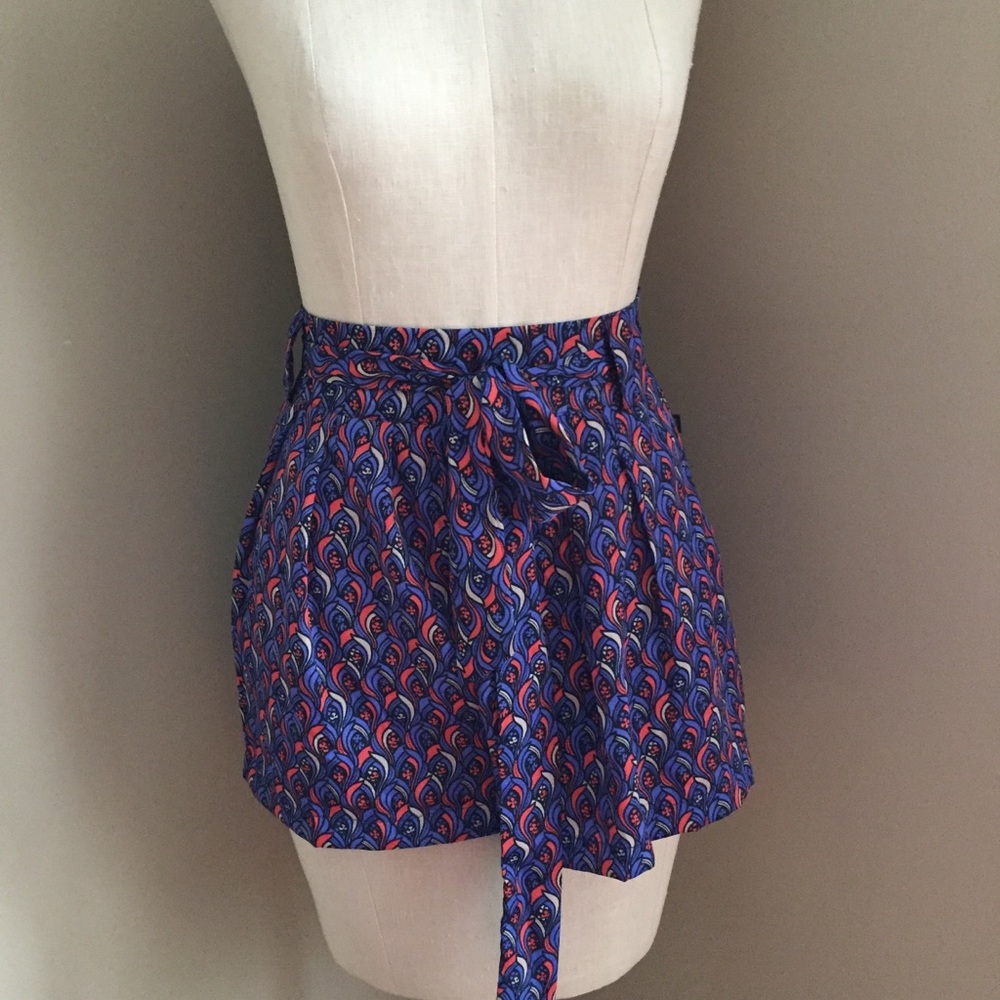 New DEPT printed high waisted sash shorts XS
